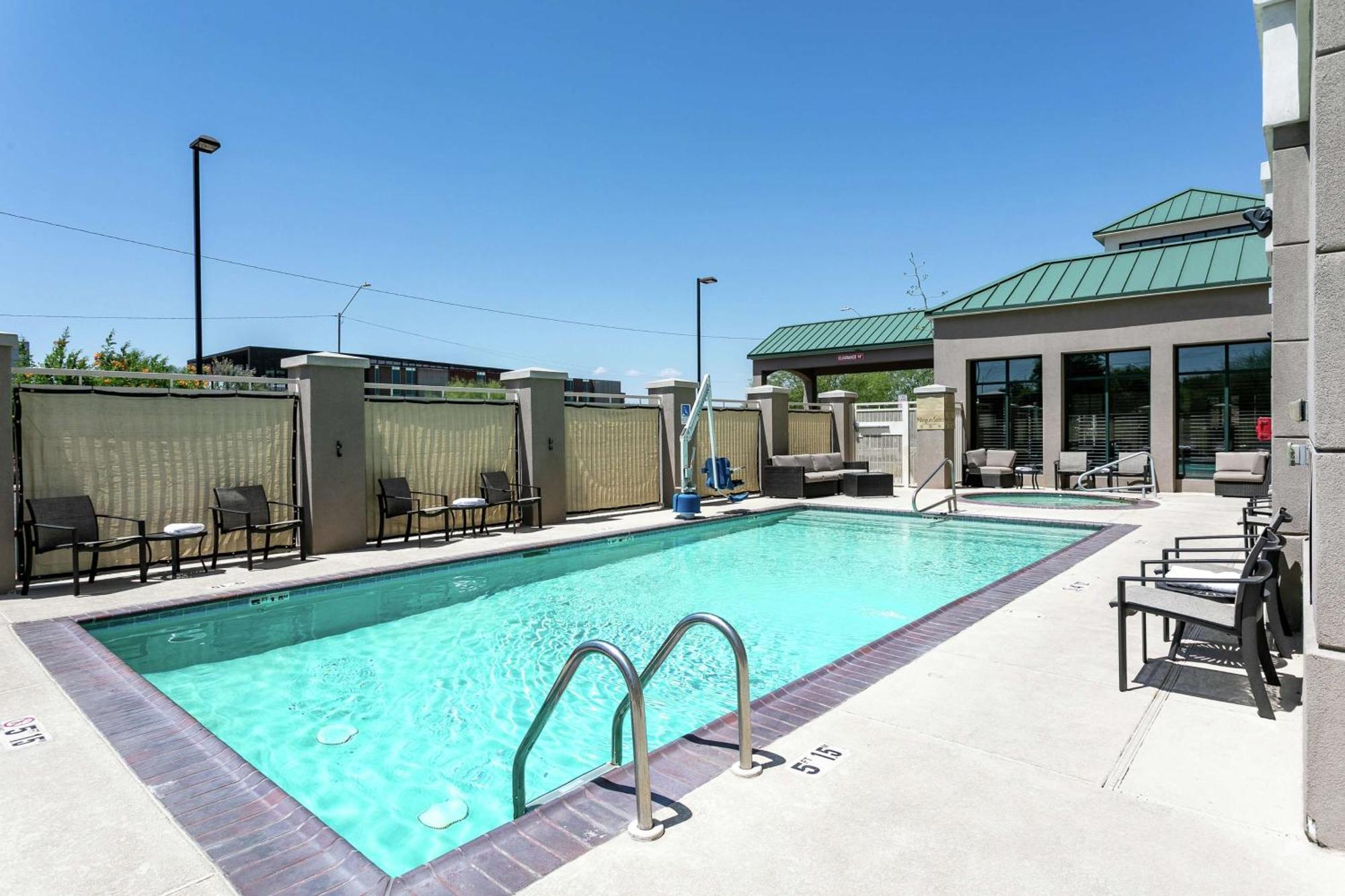 Hilton Garden Inn Phoenix Airport North Exterior foto